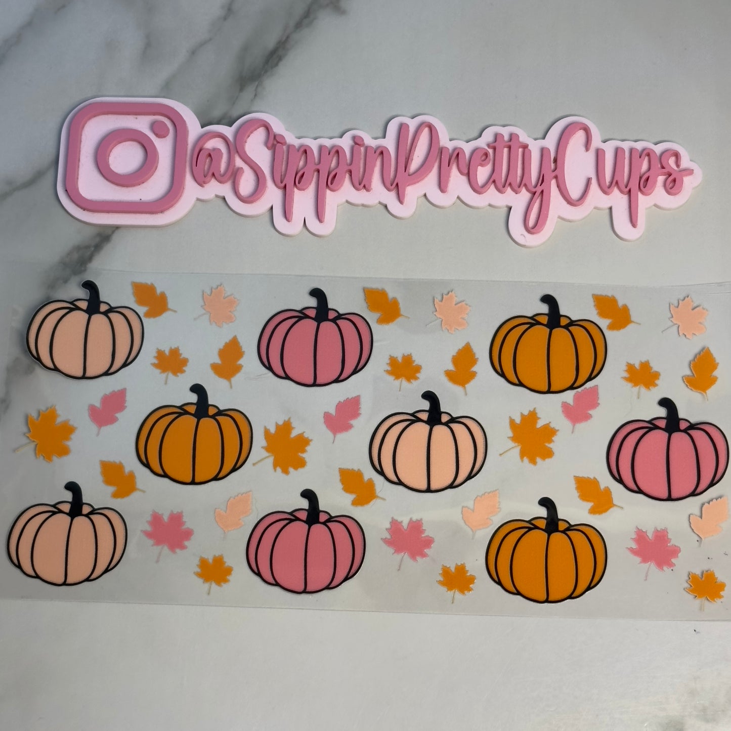 Halloween / Pumpkins and leaves
