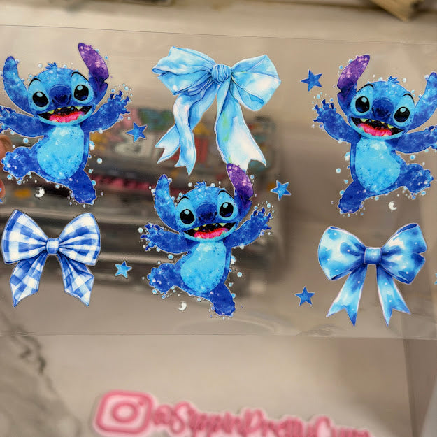 Stitch / Stitch and Blue Bows