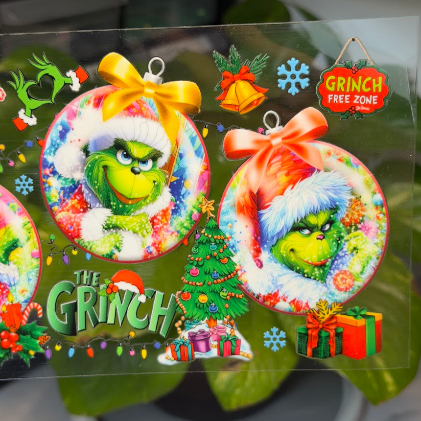 Christmas / Grinch ornament Stained Glass