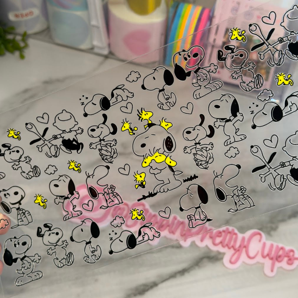 Movie / Snoopy Black and Yellow