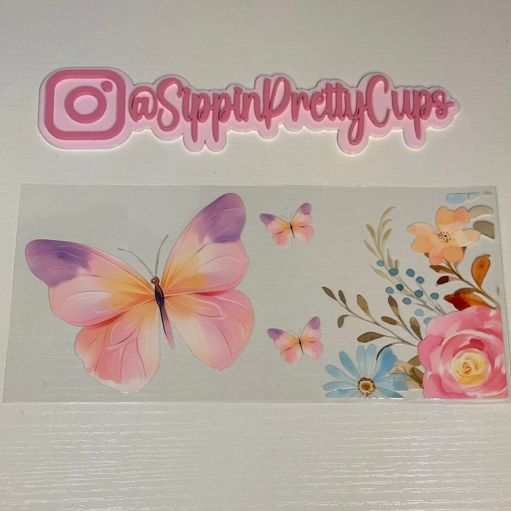 Butterflies / Pink butterflies and flowers