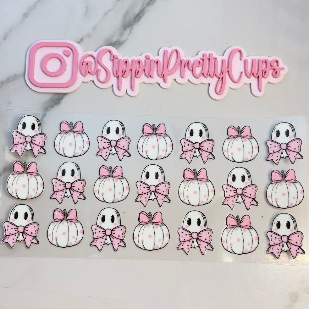 Halloween / Pink Ghosts and Pumpkins