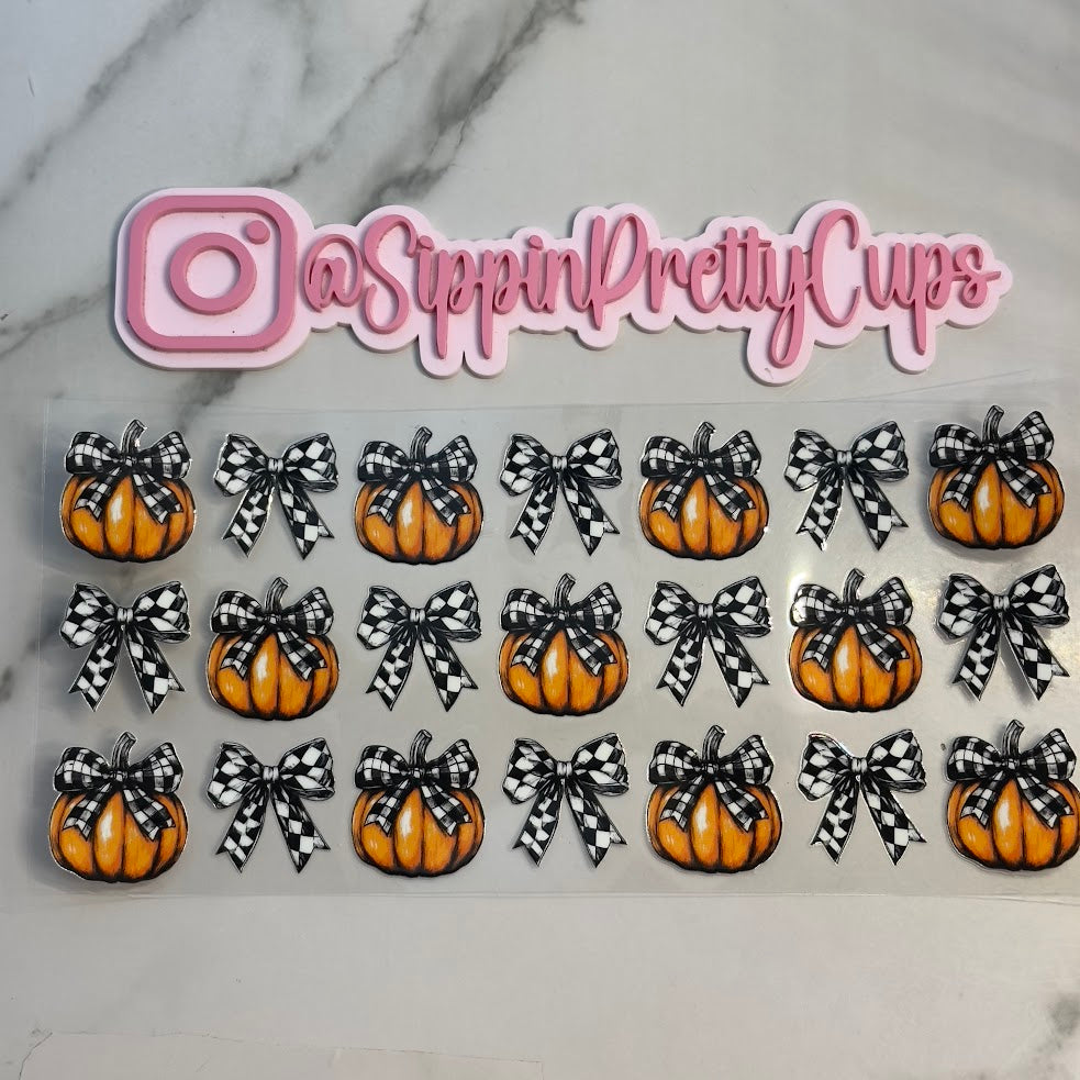 Halloween / Black Checkered Bows and Pumpkins
