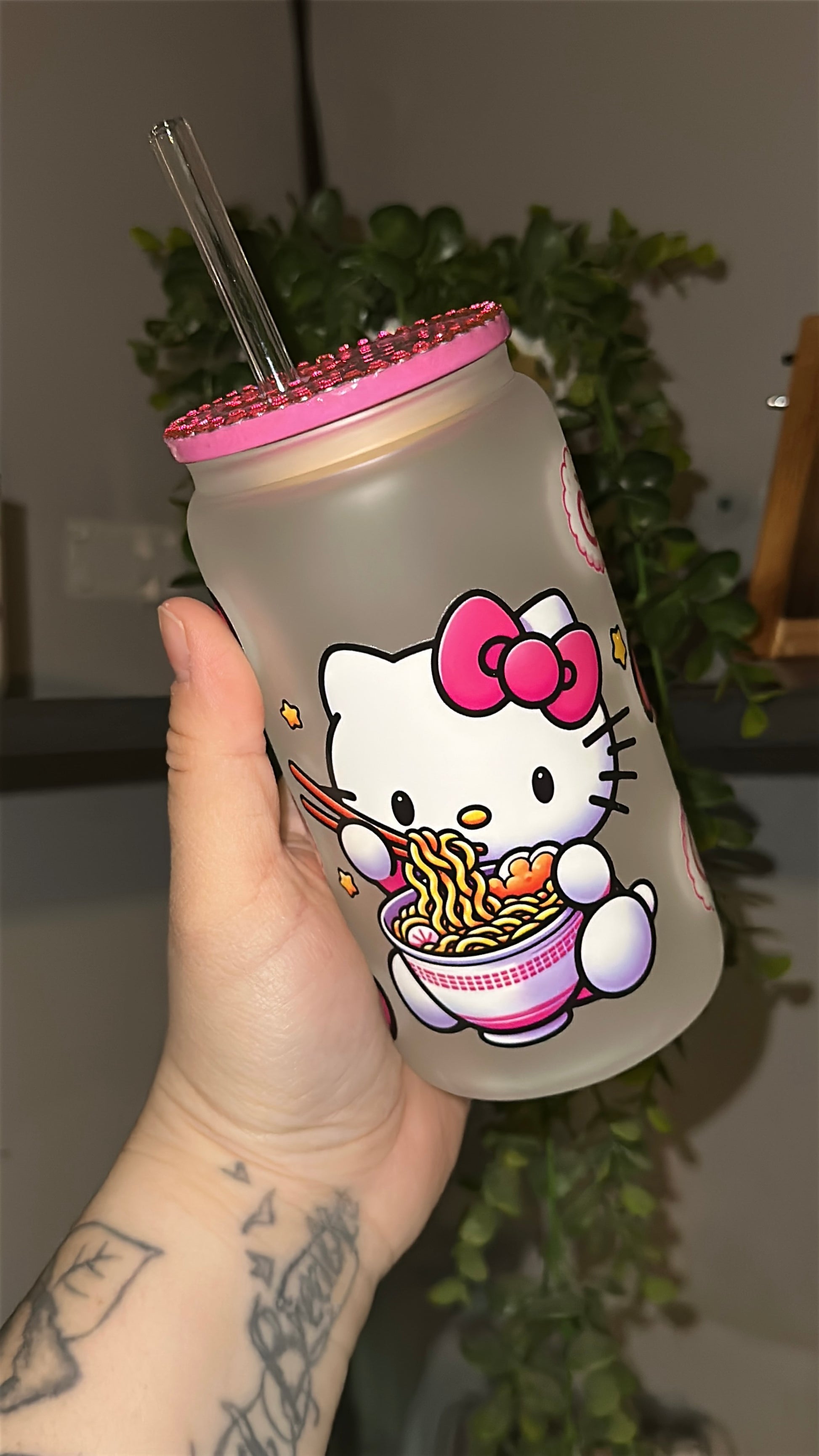16oz UV DTF wrap Hello Kitty Ramen design on a frosted  glass Libby cup