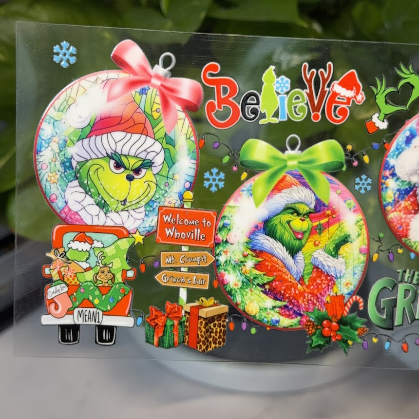 Christmas / Grinch ornament Stained Glass